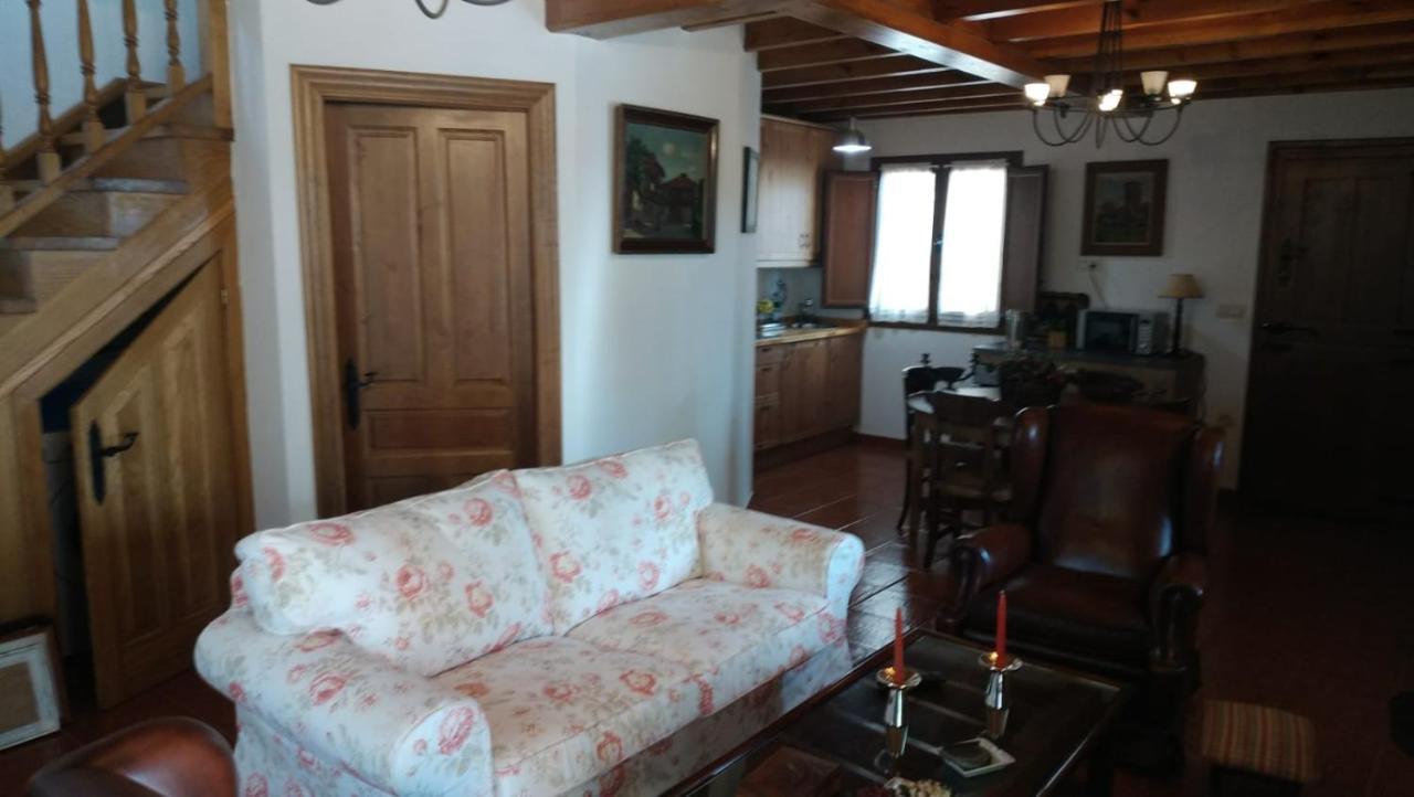 Villa Isabel Piloña Exterior foto